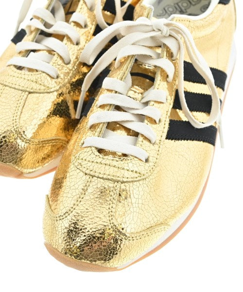 adidas รองเท้าผ้าใบ
