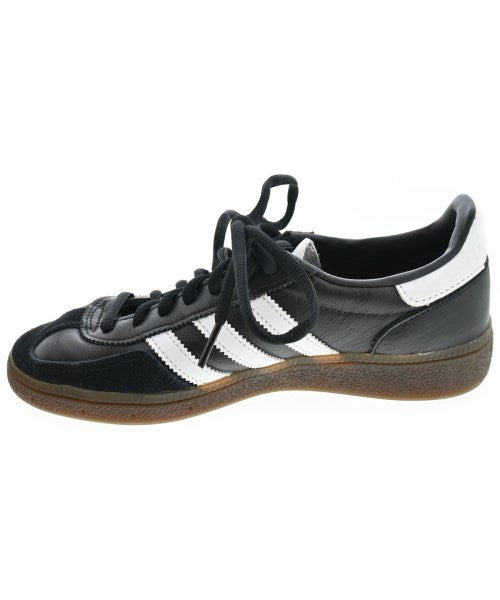 adidas รองเท้าผ้าใบ
