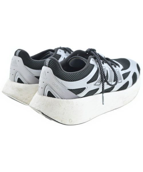 adidas รองเท้าผ้าใบ