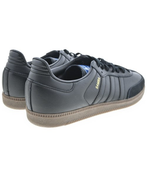 adidas รองเท้าผ้าใบ
