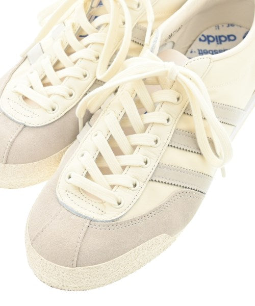 adidas รองเท้าผ้าใบ