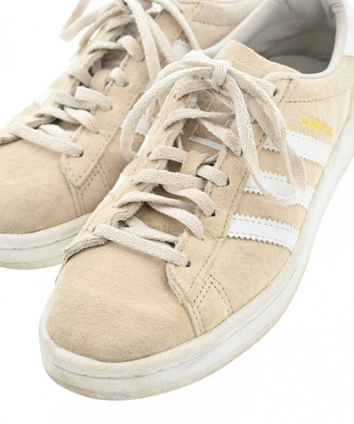 adidas รองเท้าผ้าใบ