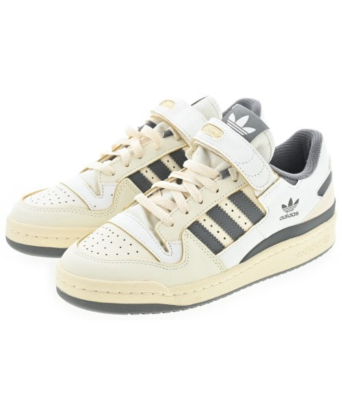 adidas รองเท้าผ้าใบ