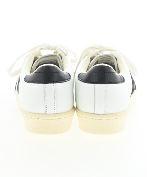 adidas รองเท้าผ้าใบ