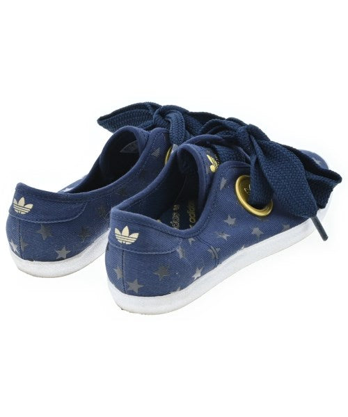 adidas รองเท้าผ้าใบ