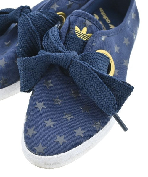 adidas รองเท้าผ้าใบ