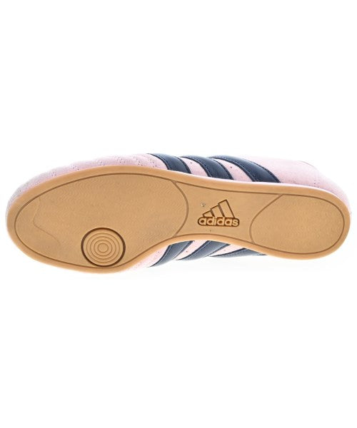adidas รองเท้าผ้าใบ