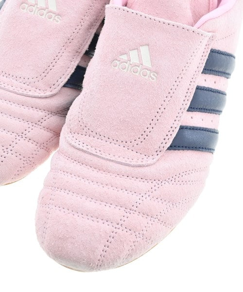 adidas รองเท้าผ้าใบ