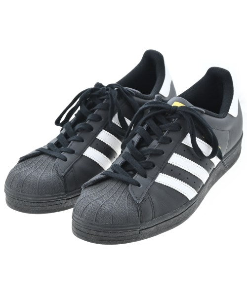 adidas รองเท้าผ้าใบ