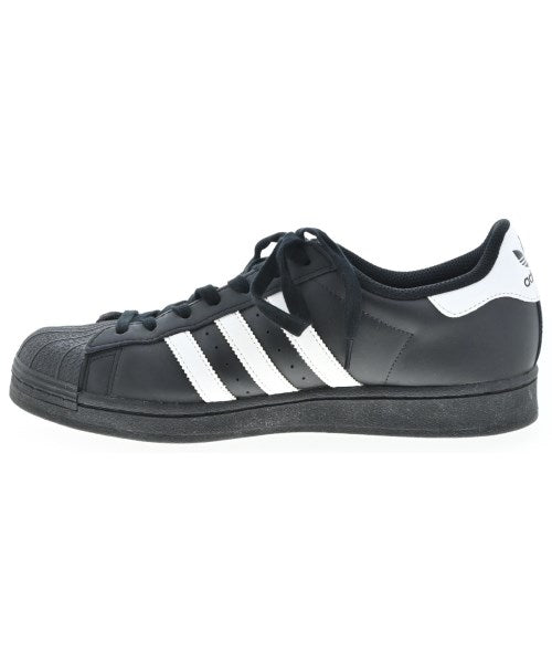 adidas รองเท้าผ้าใบ
