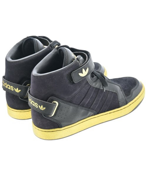 adidas รองเท้าผ้าใบ