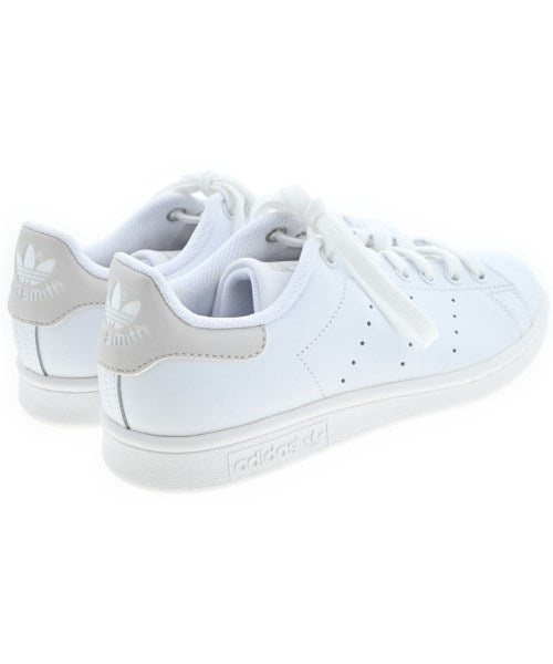 adidas รองเท้าผ้าใบ