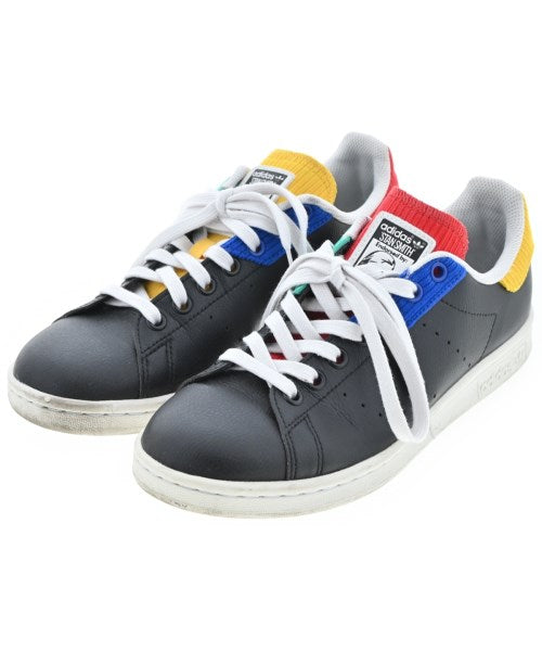 adidas รองเท้าผ้าใบ
