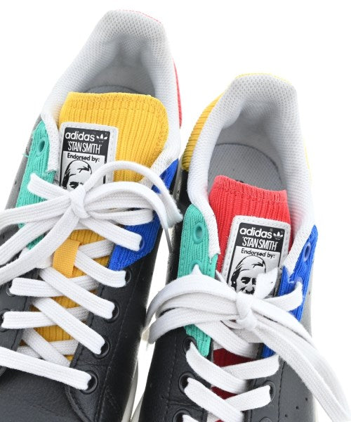 adidas รองเท้าผ้าใบ
