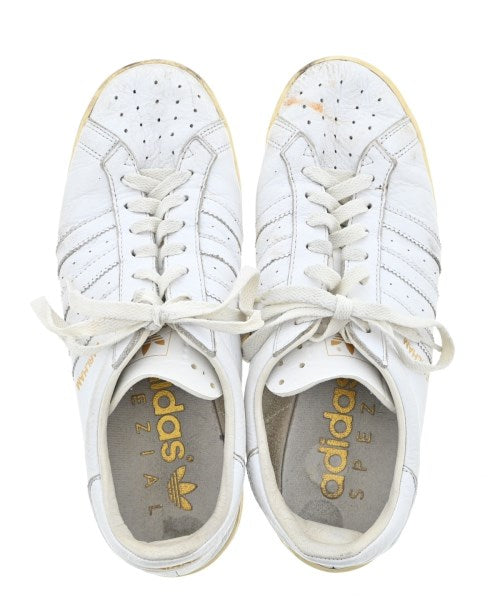 adidas รองเท้าผ้าใบ
