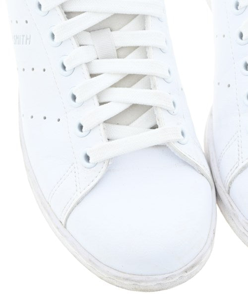 adidas รองเท้าผ้าใบ