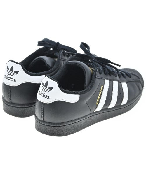 adidas รองเท้าผ้าใบ