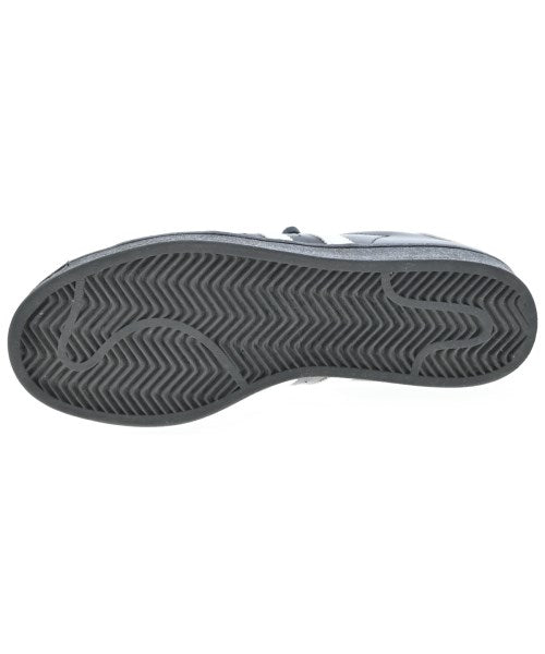adidas รองเท้าผ้าใบ