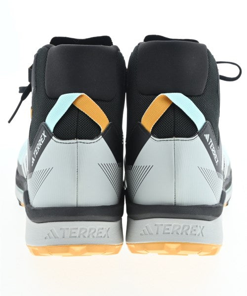 adidas รองเท้าผ้าใบ
