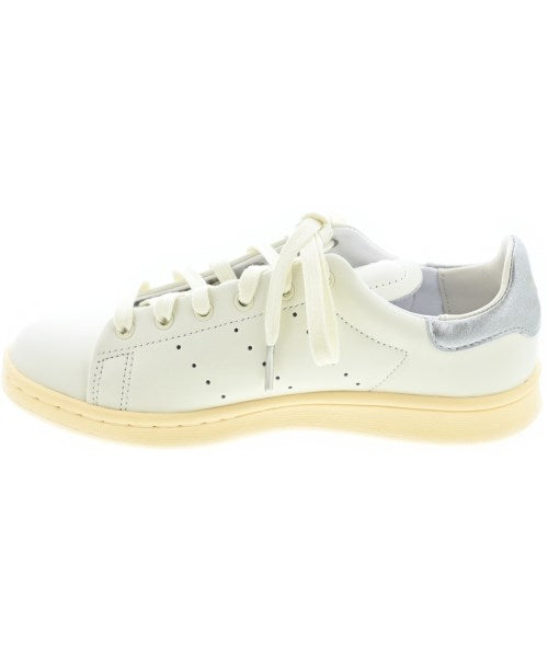 adidas รองเท้าผ้าใบ