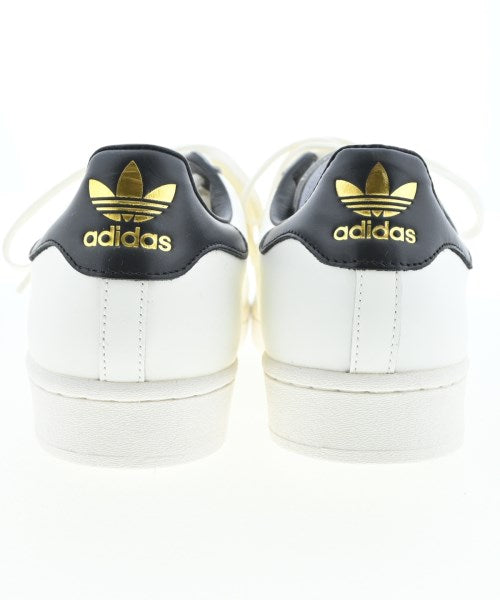 adidas รองเท้าผ้าใบ