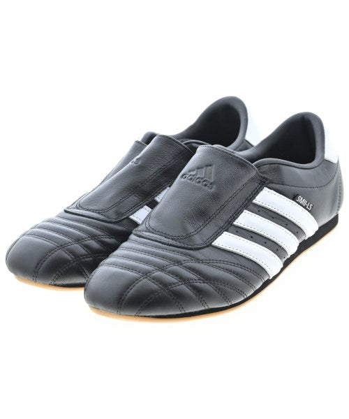 adidas รองเท้าผ้าใบ