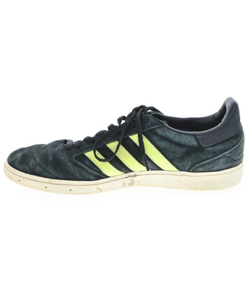 adidas รองเท้าผ้าใบ
