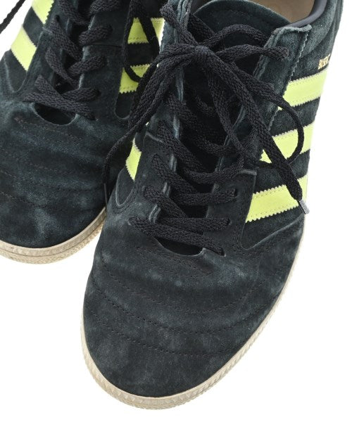 adidas รองเท้าผ้าใบ