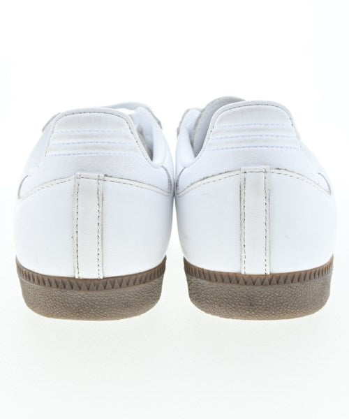 adidas รองเท้าผ้าใบ