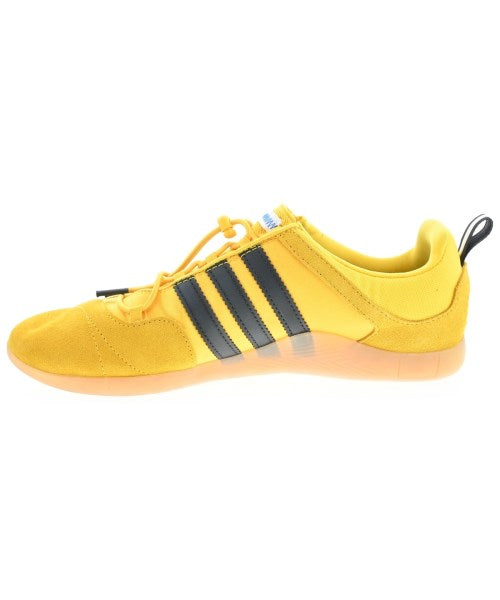 adidas รองเท้าผ้าใบ