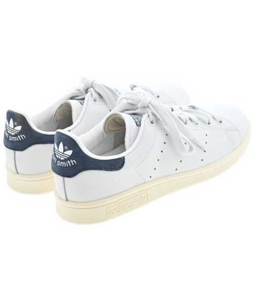 adidas รองเท้าผ้าใบ