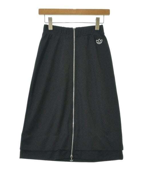 adidas กระโปรงยาวถึงเข่า