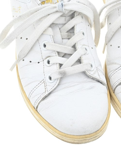 adidas รองเท้าผ้าใบ