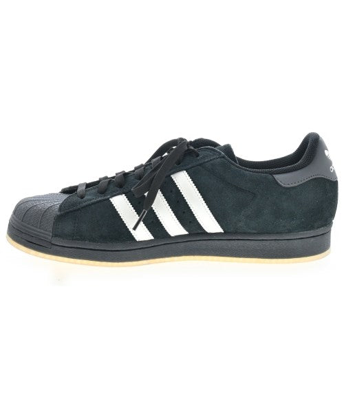 adidas รองเท้าผ้าใบ