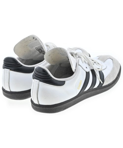 adidas รองเท้าผ้าใบ