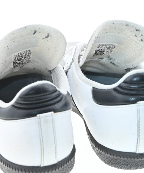 adidas รองเท้าผ้าใบ