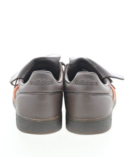 adidas รองเท้าผ้าใบ