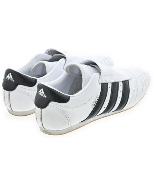 adidas รองเท้าผ้าใบ