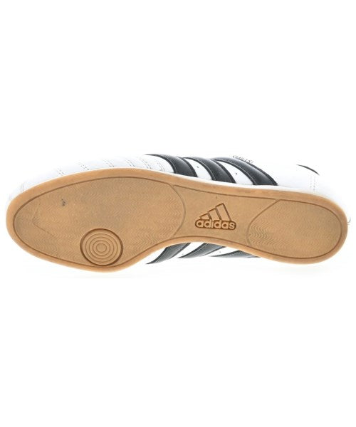 adidas รองเท้าผ้าใบ