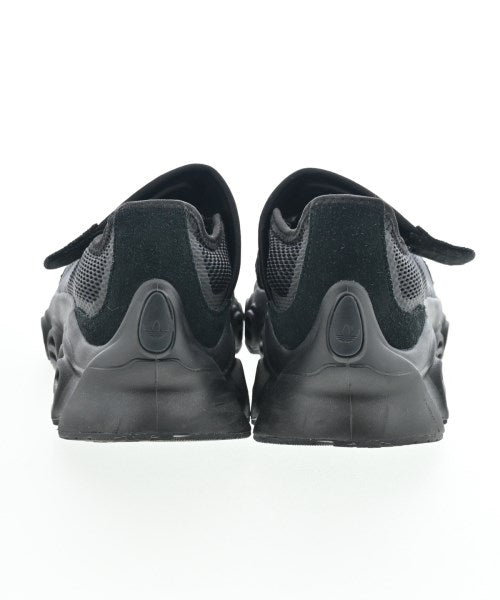 adidas รองเท้าผ้าใบ