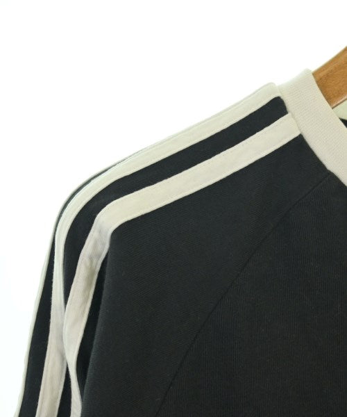 adidas เสื้อยืด/เสื้อท็อปส์