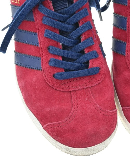 adidas รองเท้าผ้าใบ