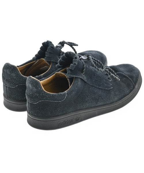 adidas รองเท้าผ้าใบ