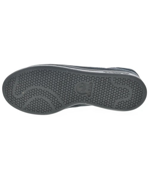 adidas รองเท้าผ้าใบ