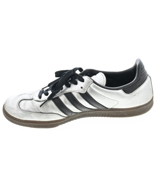 adidas รองเท้าผ้าใบ