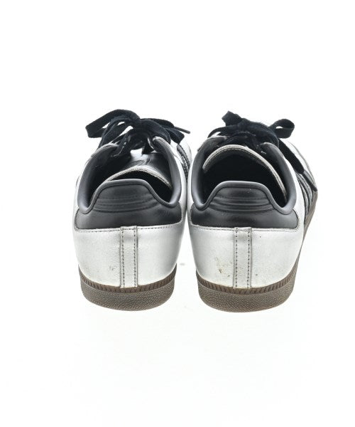 adidas รองเท้าผ้าใบ