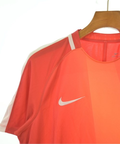 NIKE เสื้อยืด/เสื้อท็อปส์
