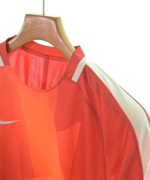 NIKE เสื้อยืด/เสื้อท็อปส์