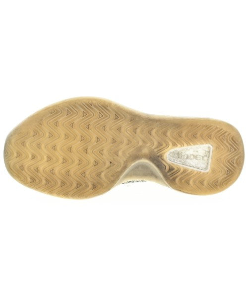 adidas รองเท้าผ้าใบ