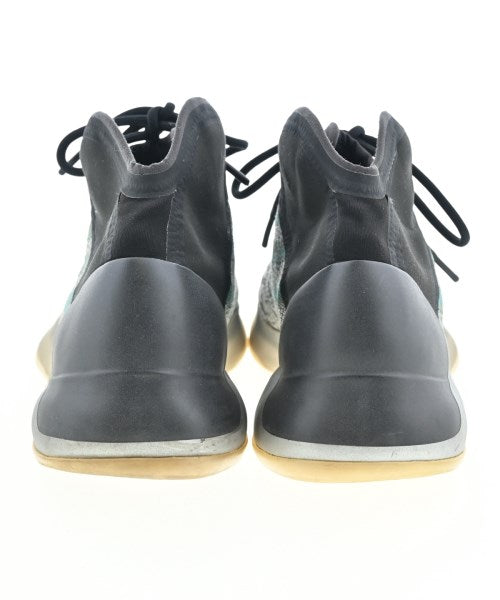 adidas รองเท้าผ้าใบ